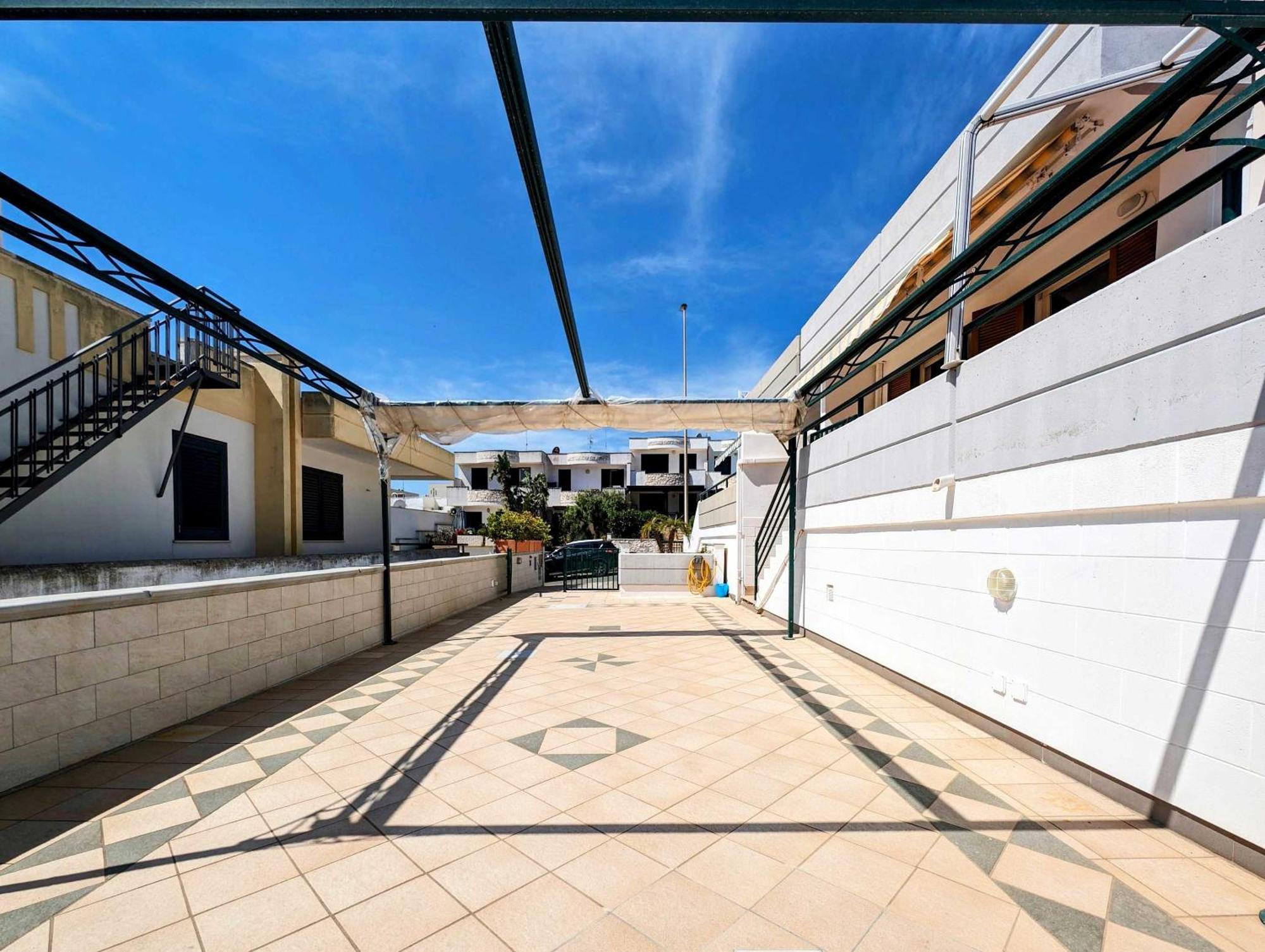 Oikia Vacanze S Cesarea Casa Rosa Su Санта-Чезареа-Терме Экстерьер фото